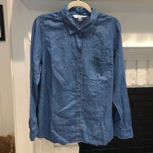 Old Navy chambray button down Large